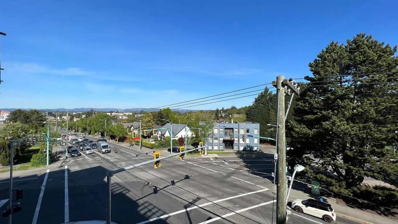 Holiday home Hillside Oasis By Iris Properties! Victoria Canada