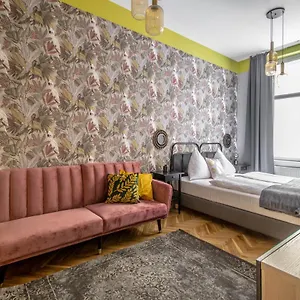 https://apt-3bdr-oasis-in-the-heart-of.praguehotelsweb.com