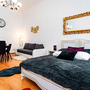 https://soul-of-excellence-suite.praguehotelsweb.com