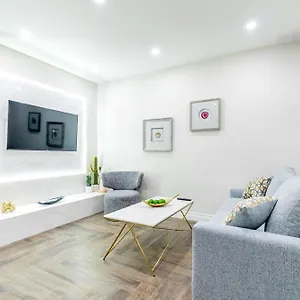 https://apt-modern-pet-friendly-chinatown.niagara-fallshotels.com